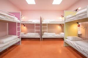 P2b hostel & bar 2
