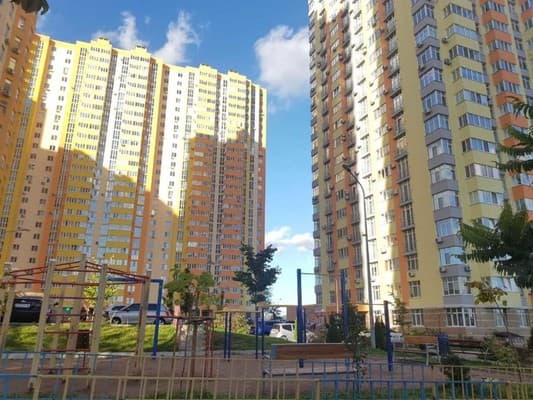 в новом доме на Оболони 29